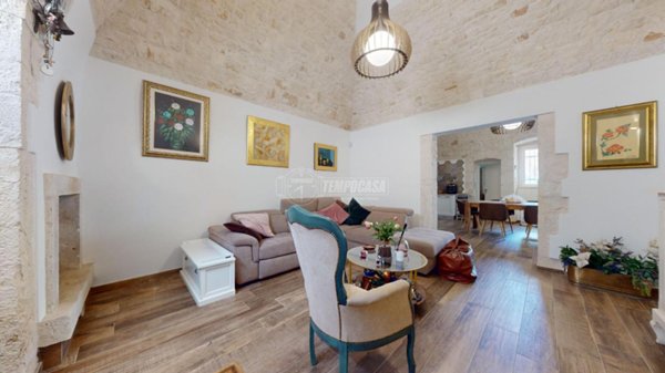 casa indipendente in vendita a Turi