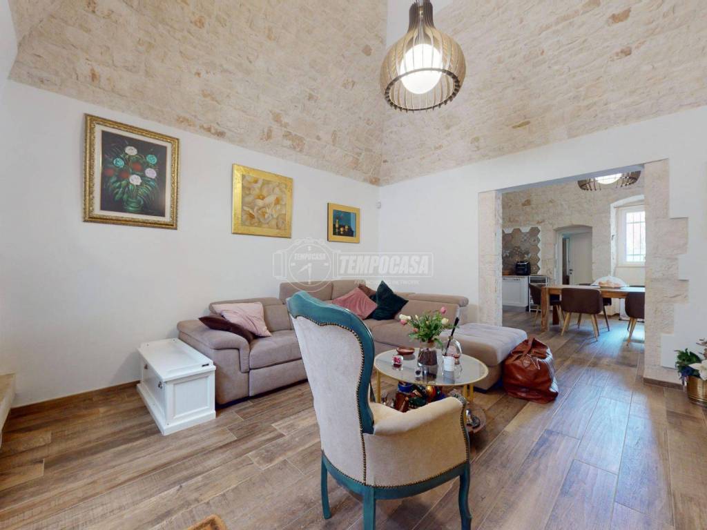 casa indipendente in vendita a Turi