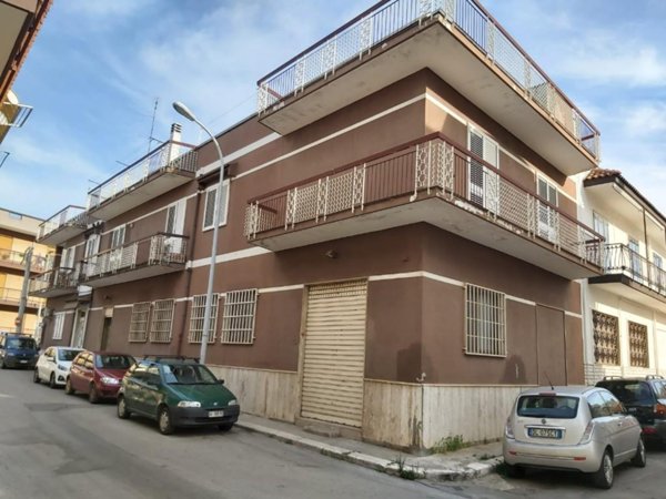 casa indipendente in vendita a Turi