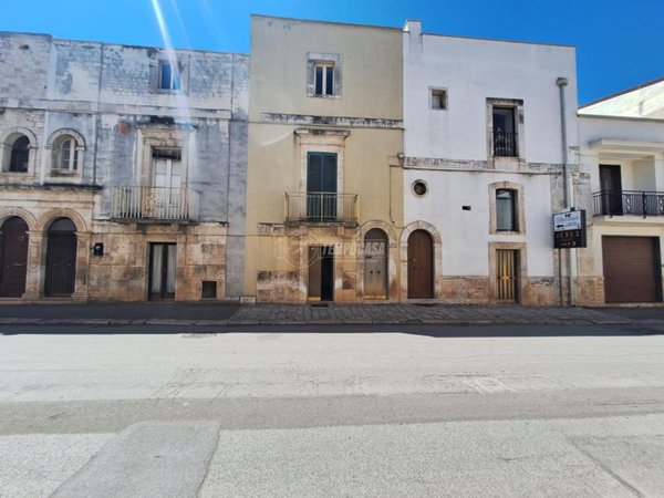 casa indipendente in vendita a Turi