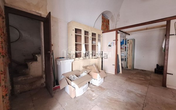 appartamento in vendita a Turi