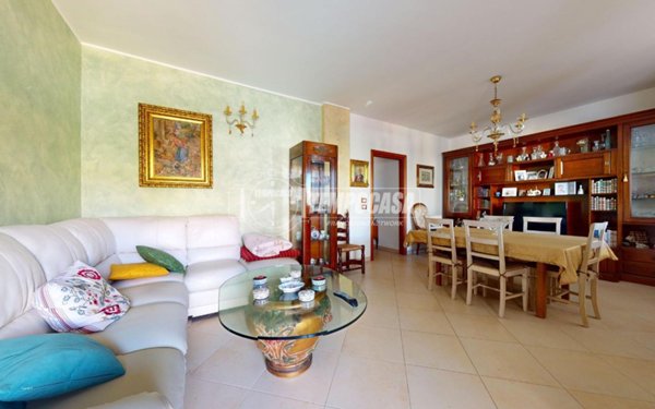 casa indipendente in vendita a Turi