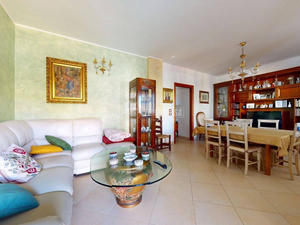 casa indipendente in vendita a Turi