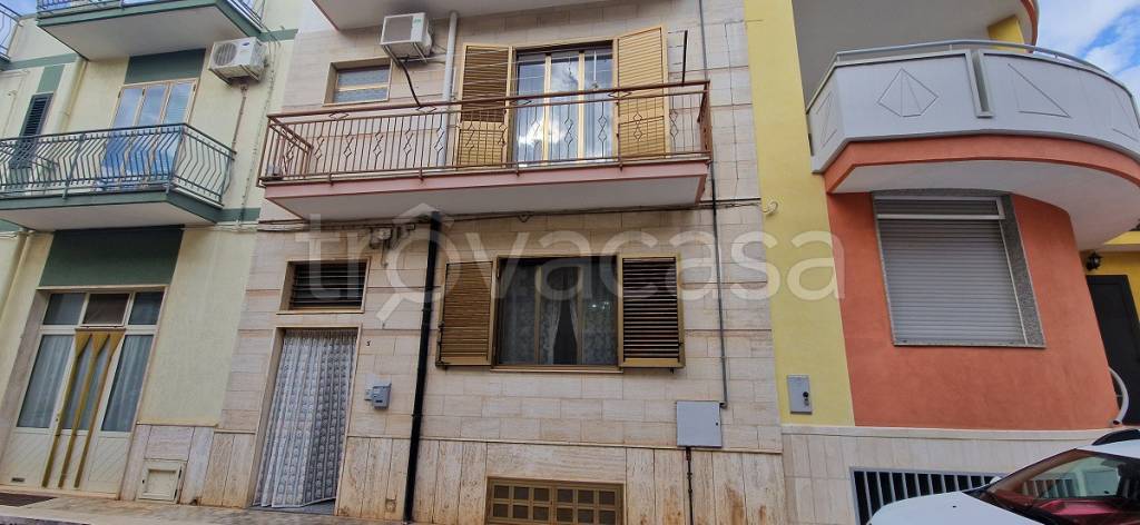 casa indipendente in vendita a Turi