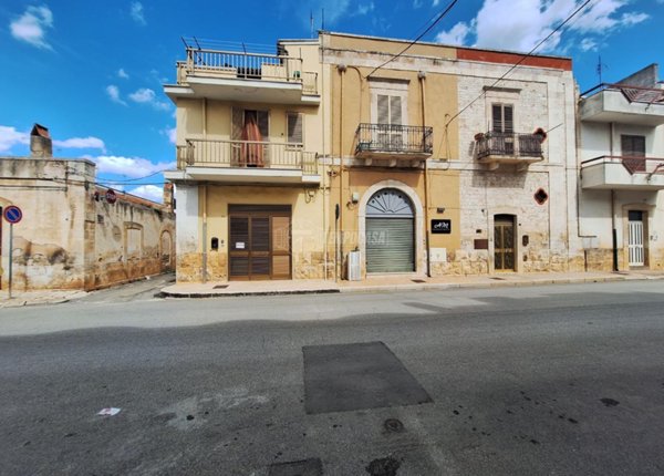 casa indipendente in vendita a Turi