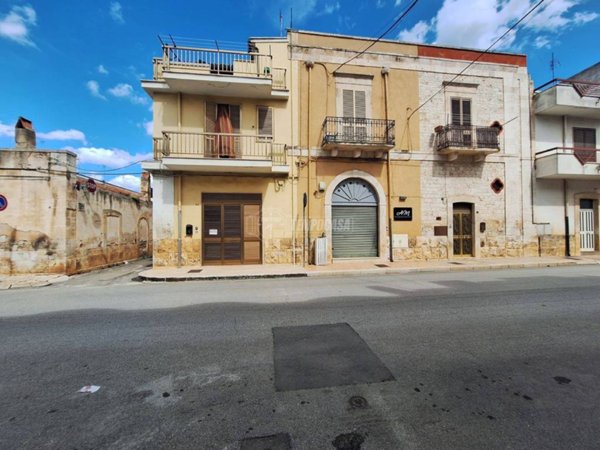 casa indipendente in vendita a Turi
