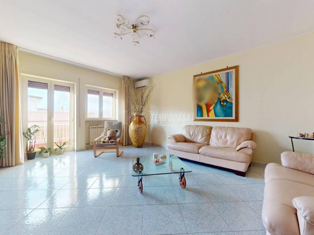 appartamento in vendita a Turi