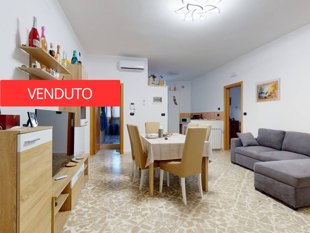 appartamento in vendita a Turi