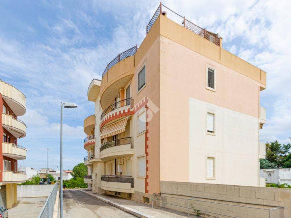 appartamento in vendita a Turi
