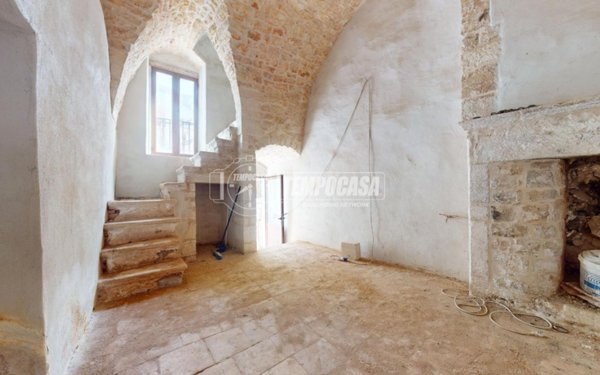 casa indipendente in vendita a Turi