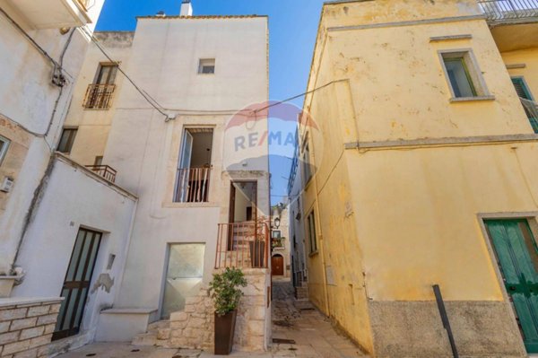 casa indipendente in vendita a Turi