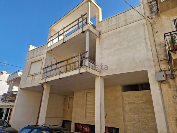 casa indipendente in vendita a Turi