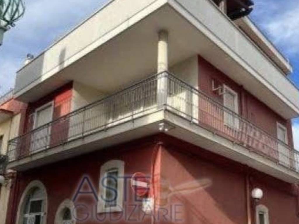 appartamento in vendita a Turi