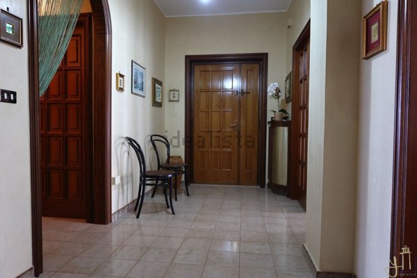 appartamento in vendita a Turi