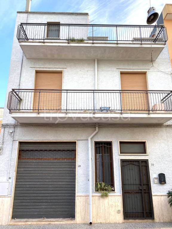 casa indipendente in vendita a Turi