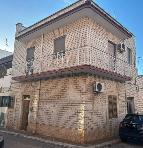 appartamento in vendita a Turi