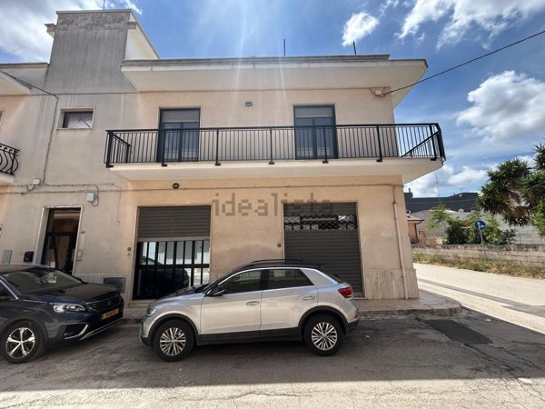 casa indipendente in vendita a Turi