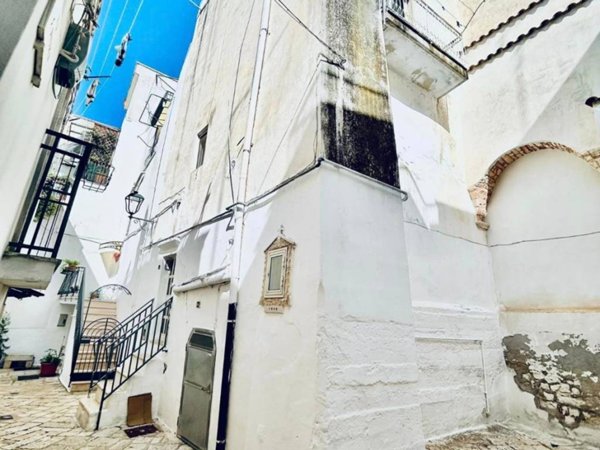 casa indipendente in vendita a Turi