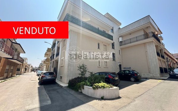 appartamento in vendita a Turi