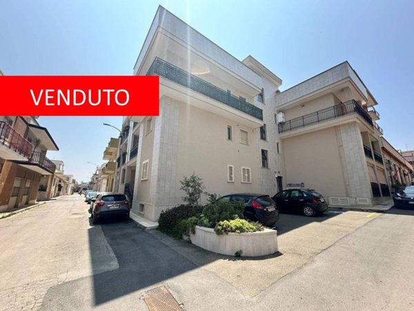 appartamento in vendita a Turi