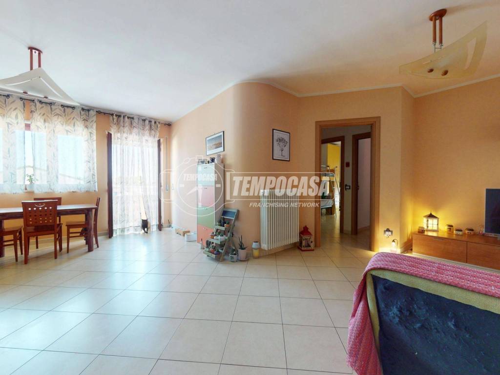 appartamento in vendita a Turi