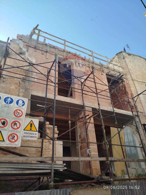 casa indipendente in vendita a Turi