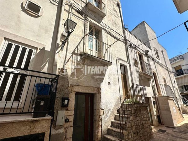 casa indipendente in vendita a Turi