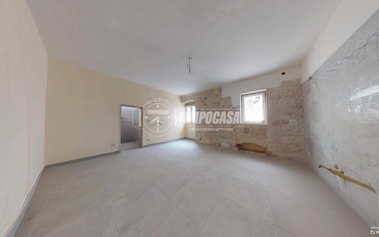 casa indipendente in vendita a Turi