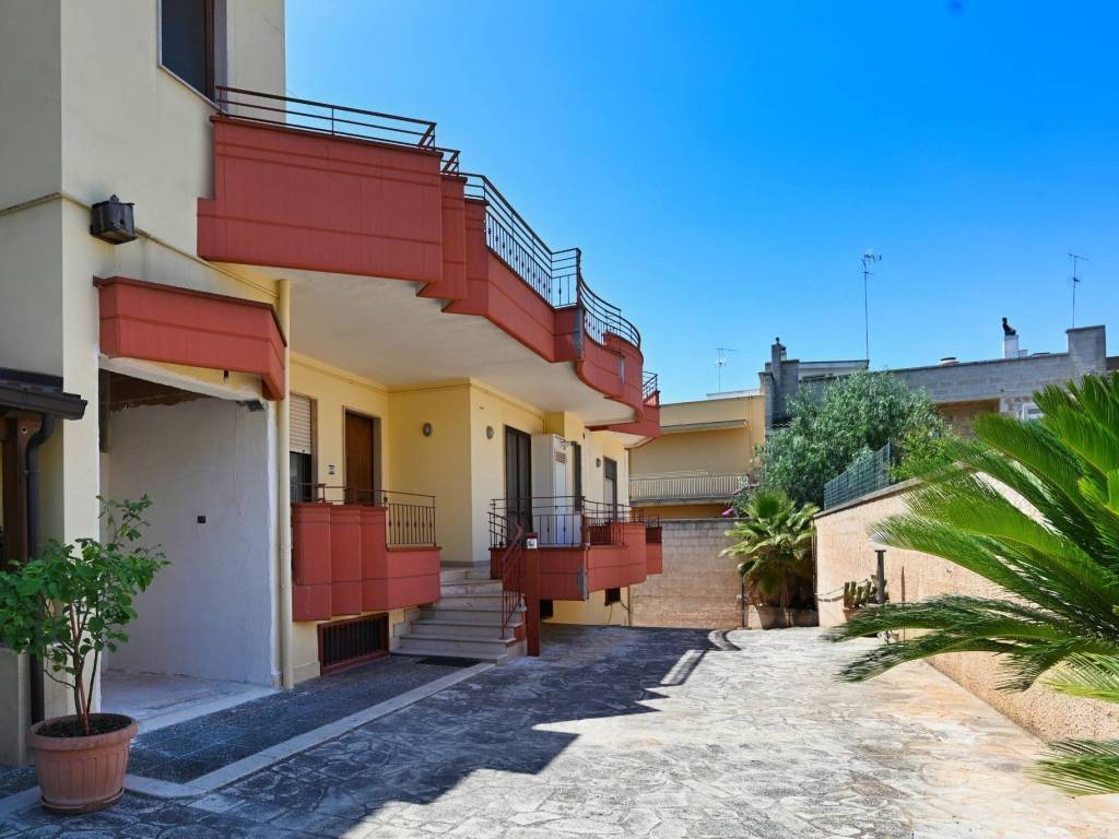 casa indipendente in vendita a Turi