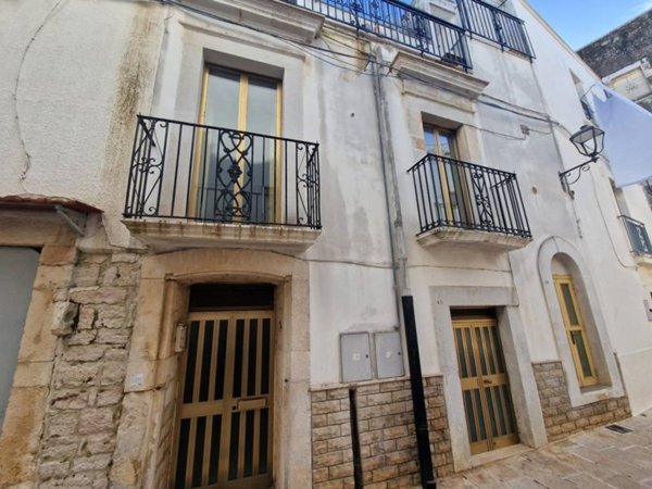 casa indipendente in vendita a Turi