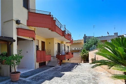 casa indipendente in vendita a Turi