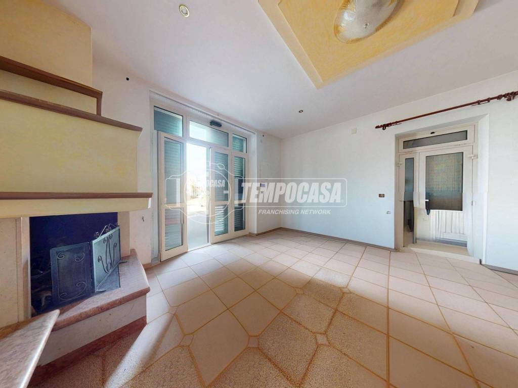 casa indipendente in vendita a Turi