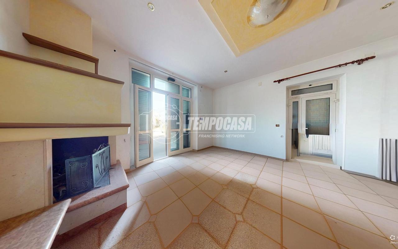 casa indipendente in vendita a Turi