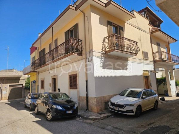 casa indipendente in vendita a Turi