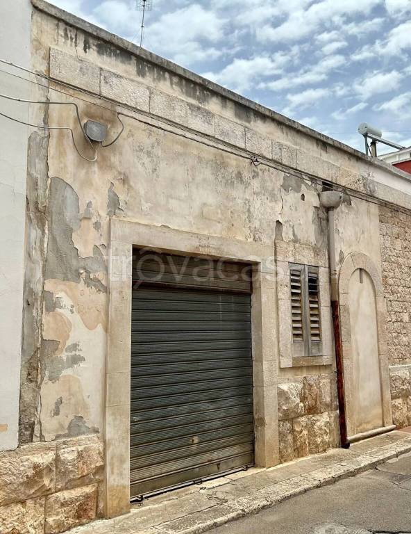casa indipendente in vendita a Turi