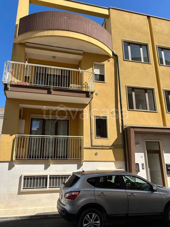 appartamento in vendita a Turi