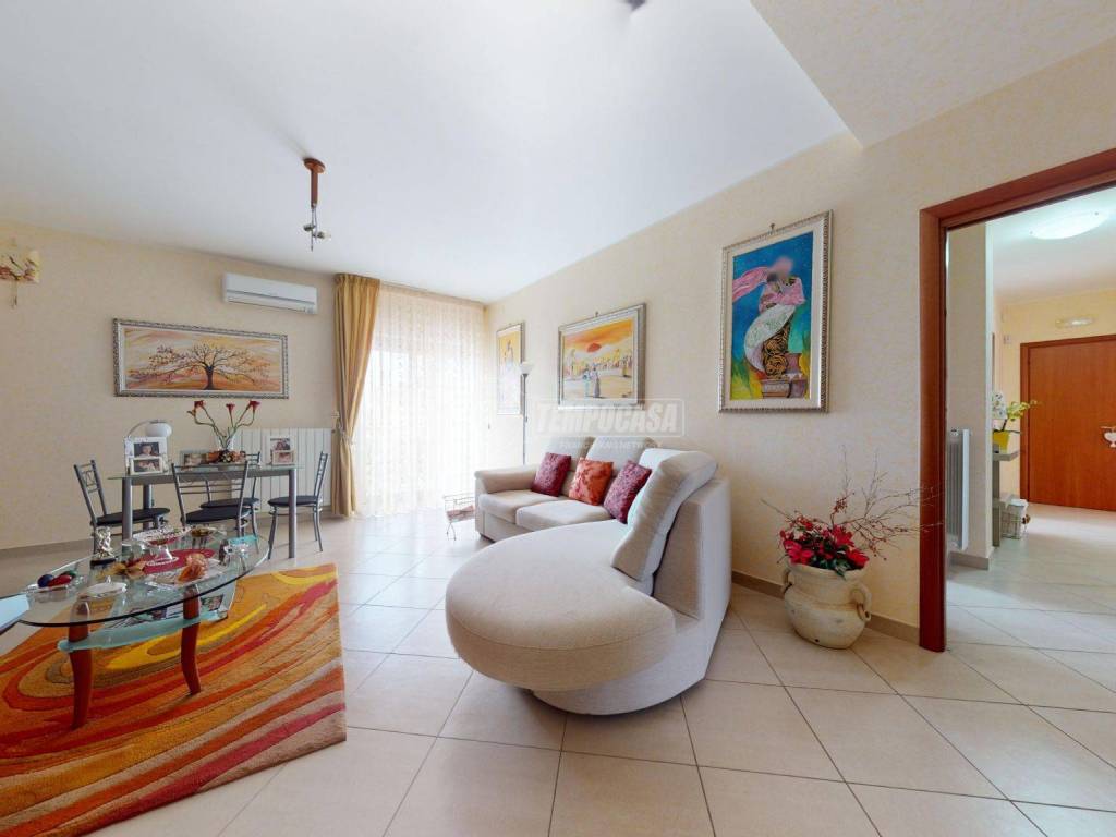 appartamento in vendita a Turi