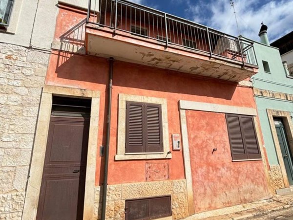 casa indipendente in vendita a Turi