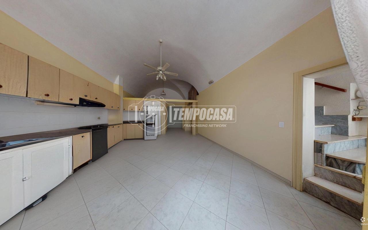 casa indipendente in vendita a Turi