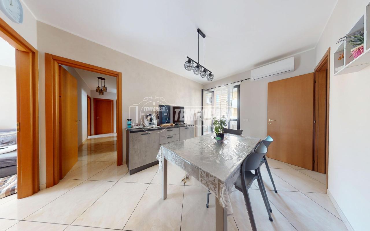 appartamento in vendita a Turi