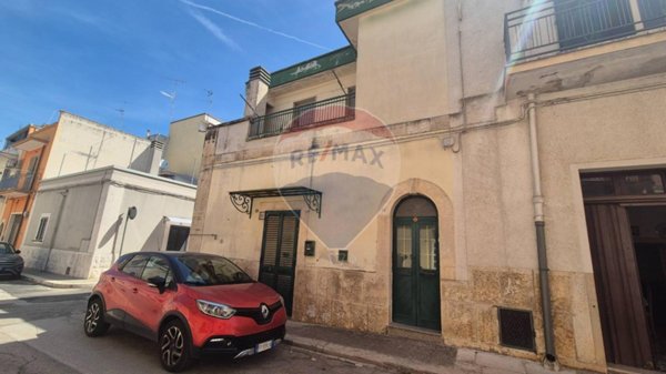 casa indipendente in vendita a Turi
