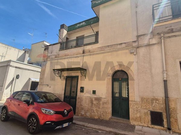 casa indipendente in vendita a Turi