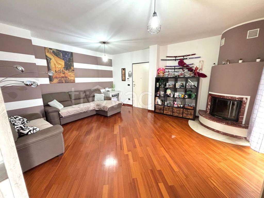 appartamento in vendita a Turi