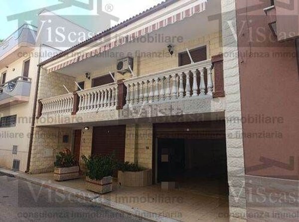 appartamento in vendita a Turi