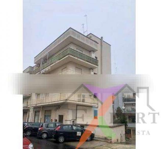 appartamento in vendita a Turi