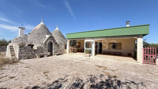 casa indipendente in vendita a Turi