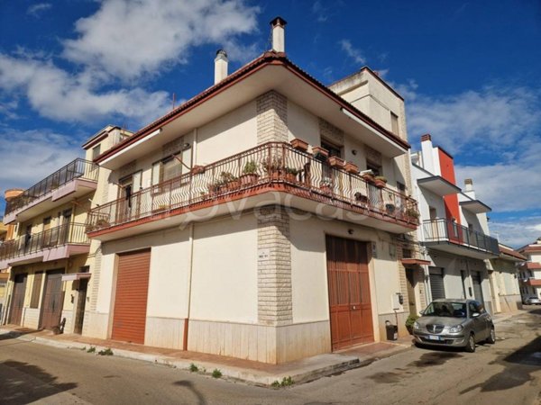 casa indipendente in vendita a Turi