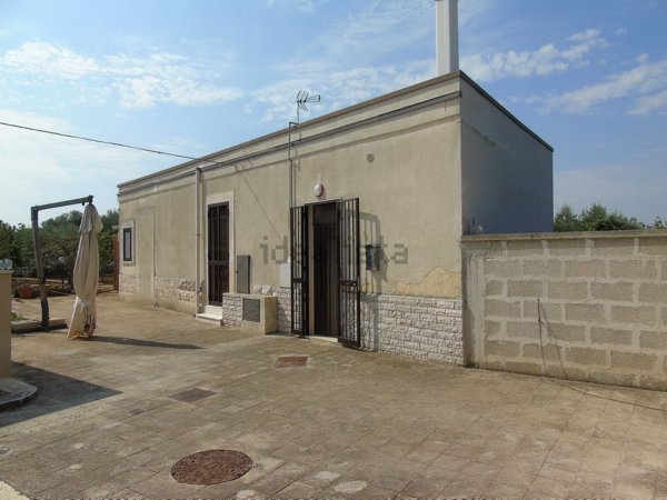 appartamento in vendita a Turi