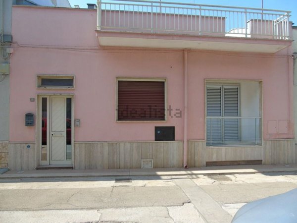 appartamento in vendita a Turi