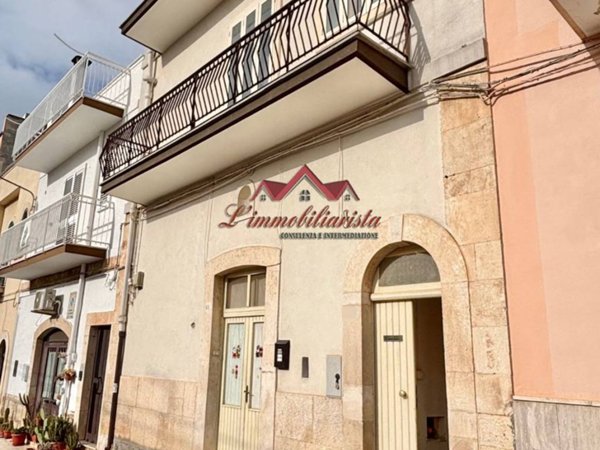 appartamento in vendita a Turi